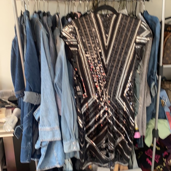 Cute sequins dress - Picture 2 of 3